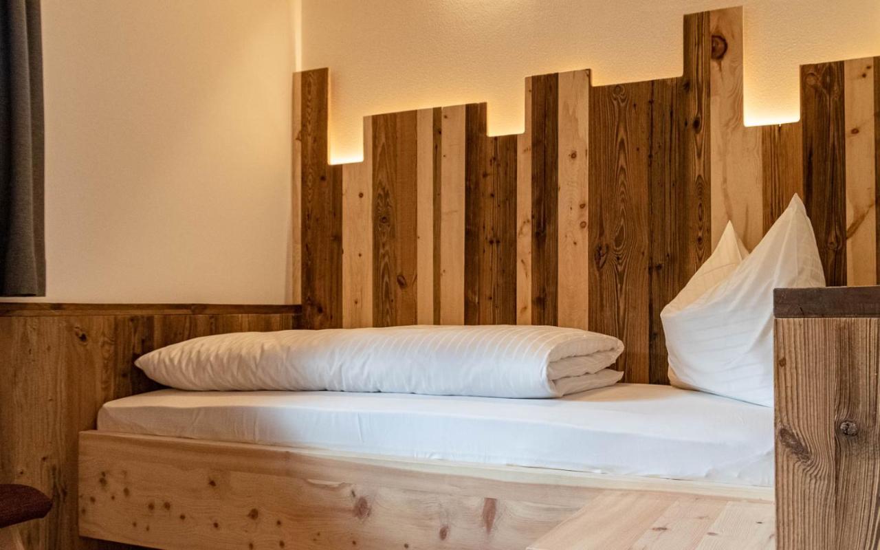 Schweiggerhof -Agriturismo- Farm Holidays Villandro Bagian luar foto