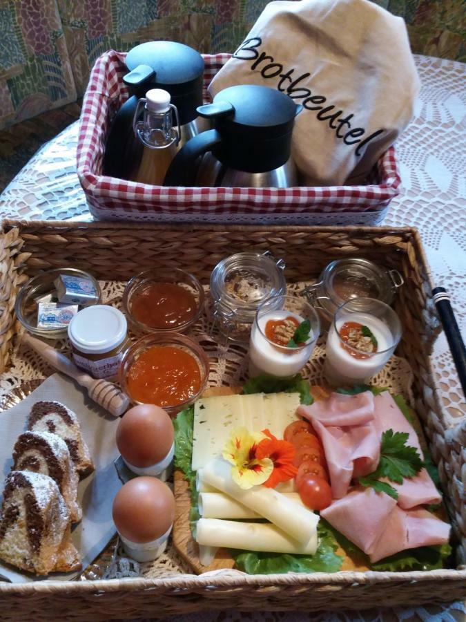 Schweiggerhof -Agriturismo- Farm Holidays Villandro Bagian luar foto
